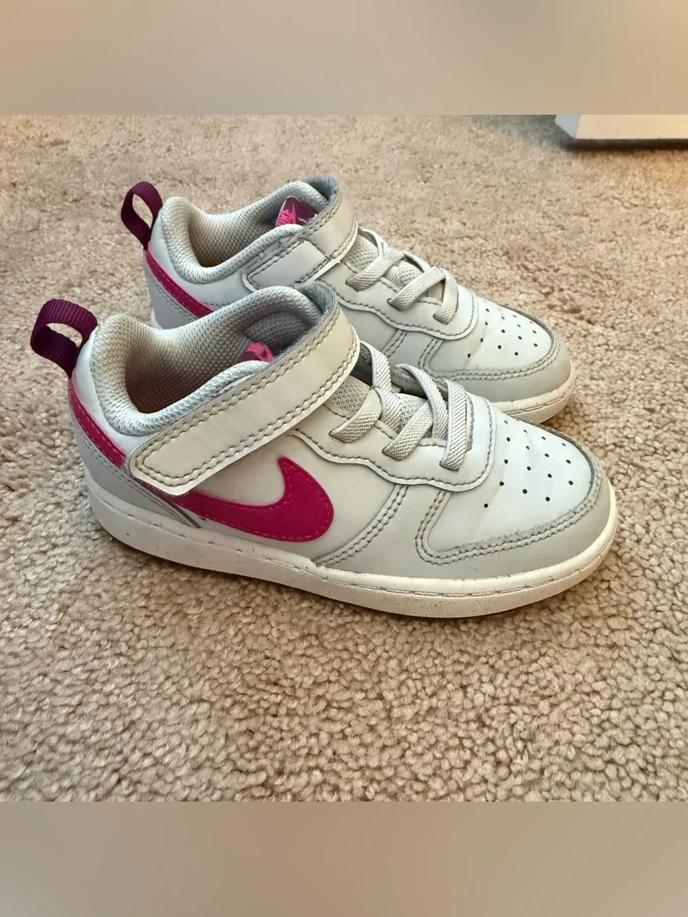 Toddler Nike Kids White Sneaker with Pink Swoosh - Comfortable Fit (Size 9C)